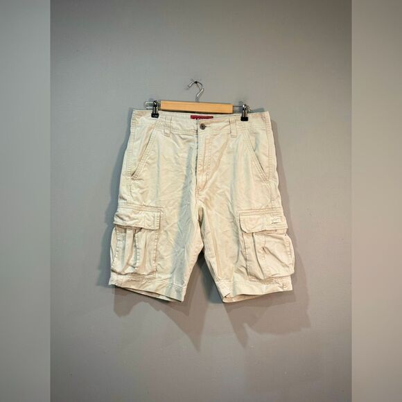 Levi's Other - Men's Cream Levi's Cotton Cargo Shorts Size 33 VGUC